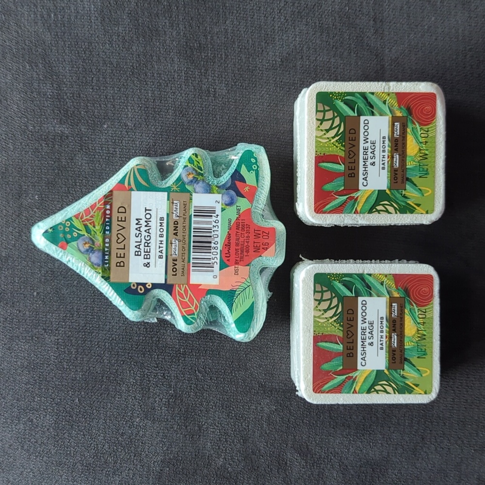 Beloved bath bomb (3) - 2 cashmere wood & sage, 1 balsam & bergamot